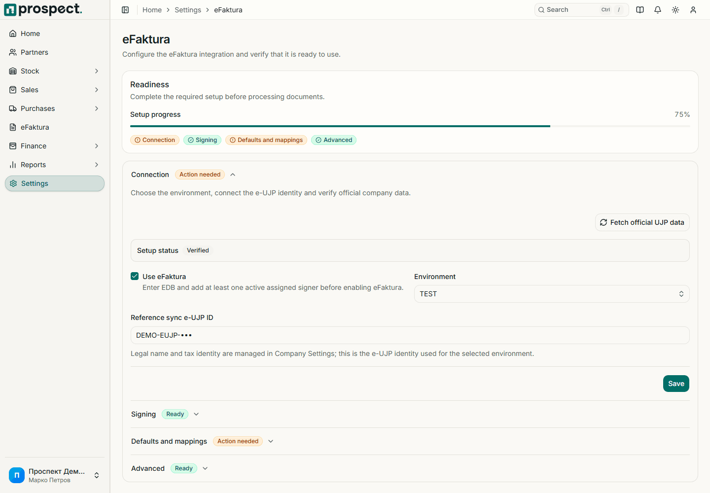 Guided eFaktura settings with readiness progress for connection, signing, mappings, and diagnostics